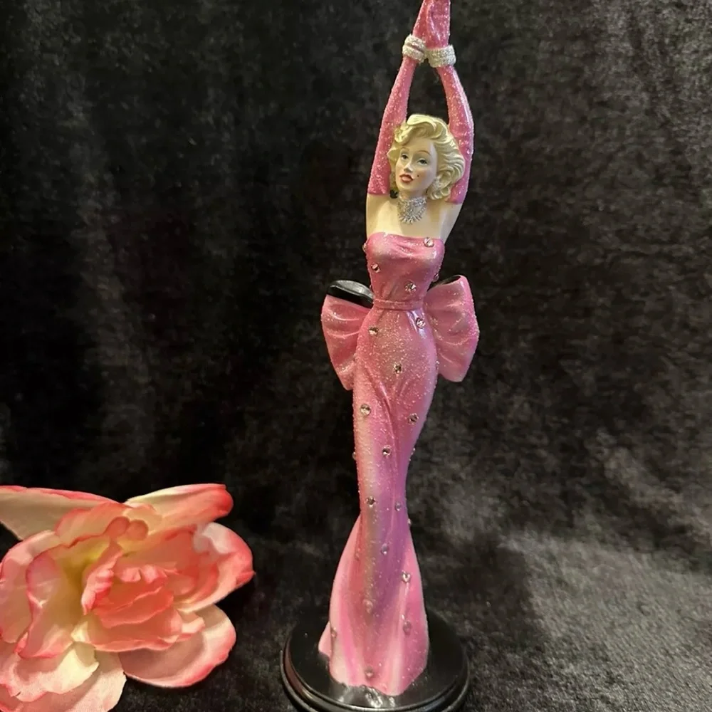 Marilyn Monroe Crystal Reflections Figurine by the Hamilton Collection - Picture 12 of 13